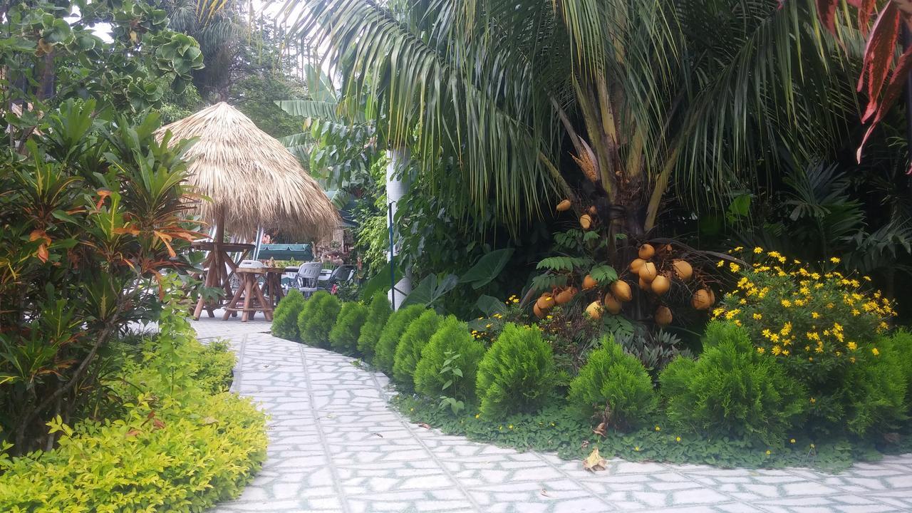 Apart Hotel Acuarious de Luis Estelí Extérieur photo