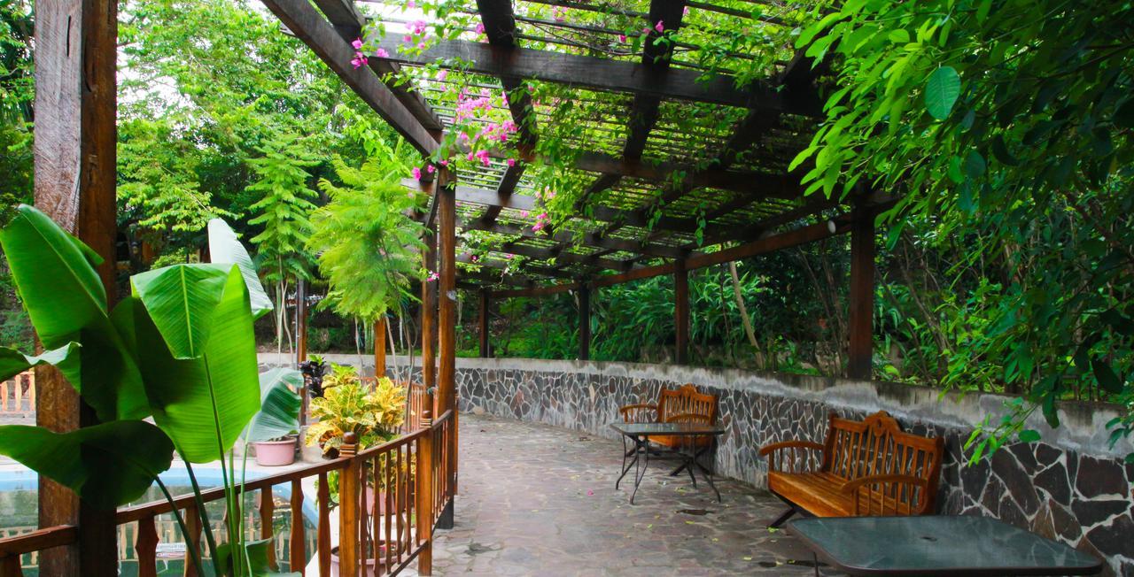 Apart Hotel Acuarious de Luis Estelí Extérieur photo
