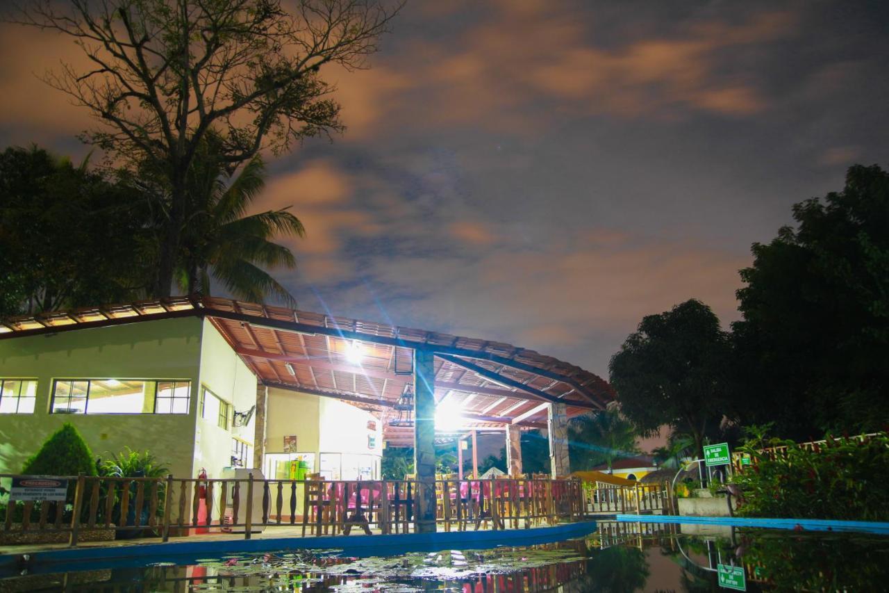 Apart Hotel Acuarious de Luis Estelí Extérieur photo